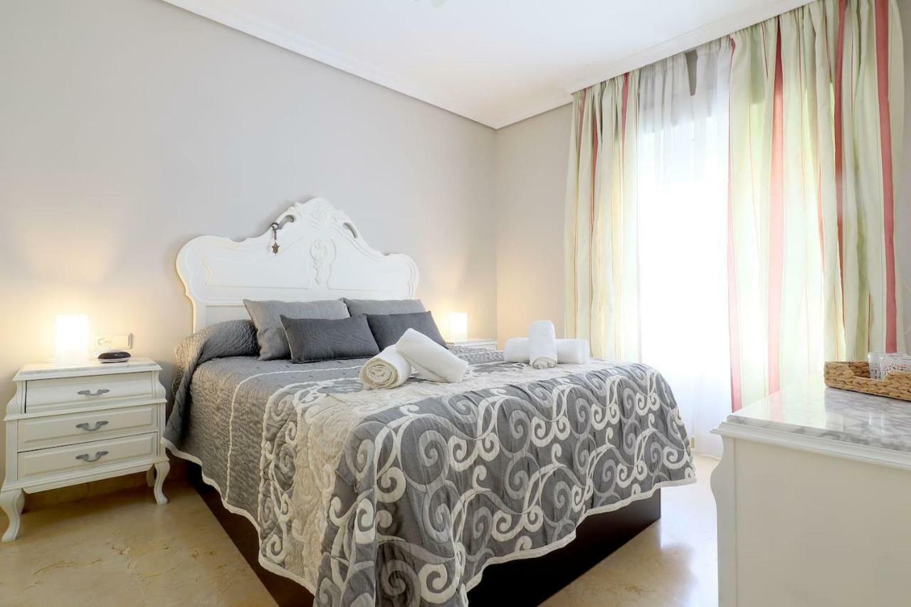 Apartament Duque De Hornachuelos, Parking En Pleno Centro